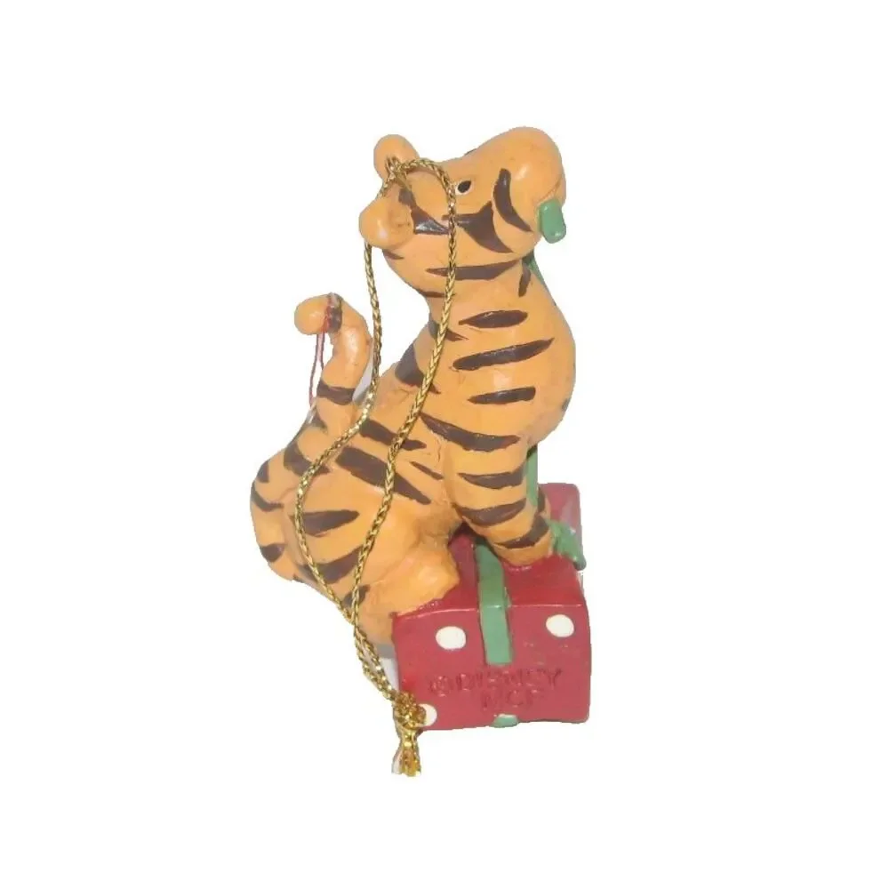 Classic Pooh TIGGER Wrapping Piglets Gift Christmas Ornament